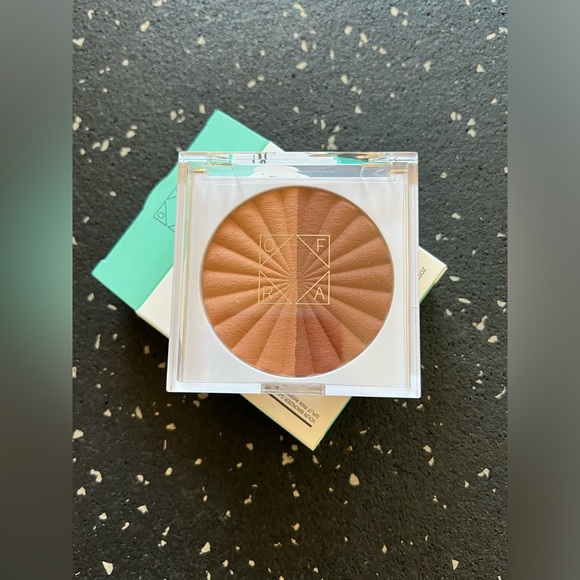 OFRA - SOUTH BEACH BRONZER - Picture 5 of 6